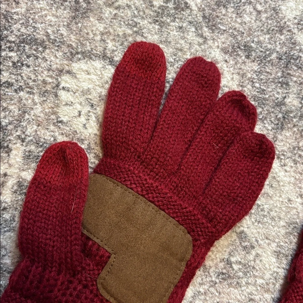 Women’s phone-friendly gloves